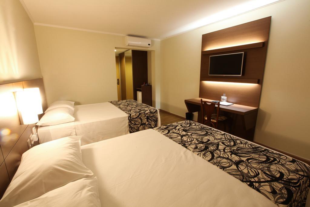 Hotel Caiuá Cascavel Cascavel  Quarto foto